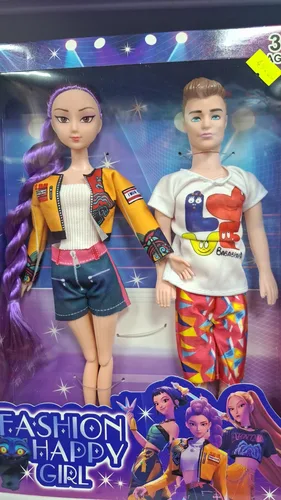 רומי וחבר בובות